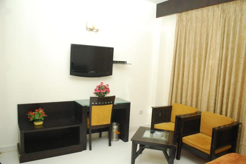 Hotel Aman Deluxe Neu-Delhi Exterior foto