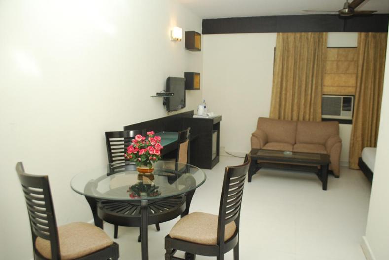 Hotel Aman Deluxe Neu-Delhi Exterior foto