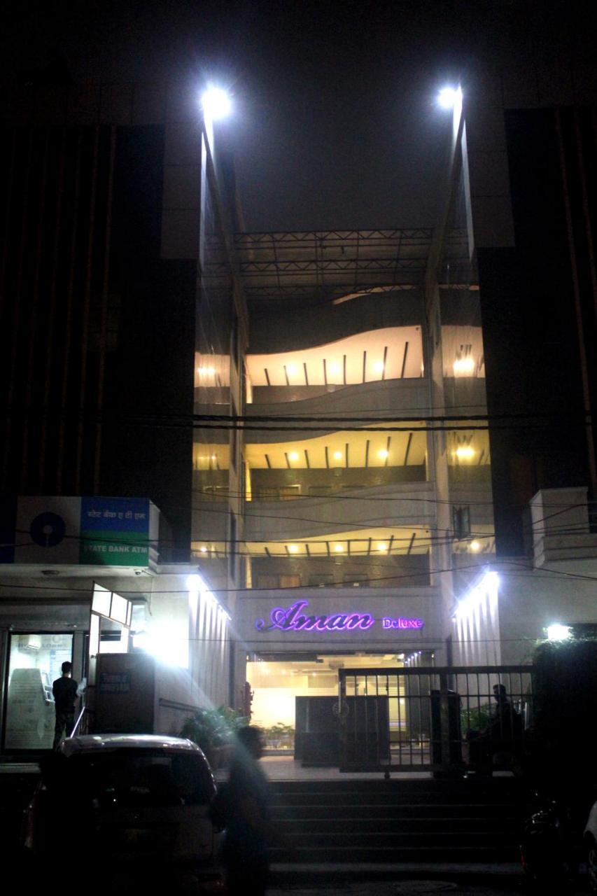 Hotel Aman Deluxe Neu-Delhi Exterior foto